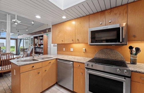 Atlantic Beach Apartment | The Beach Suite at The Atlantic Beach Estate