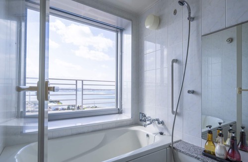 Mihama Hotel | The Beach Tower Okinawa