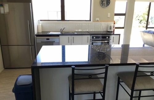 Pukehina House | The Beachside Outlook- Spacious Beachfront Family Bach with Extra Studio