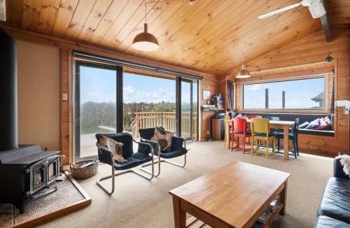 Te Horo Beach House | The Beachsider - Te Horo Beach Holiday Home