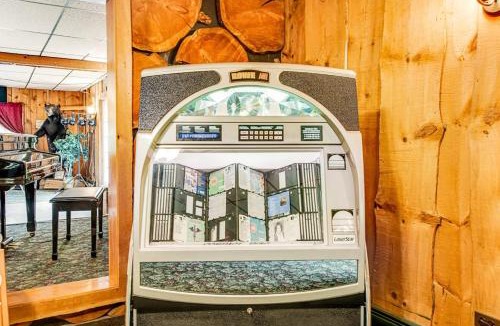 Presque Isle House | The Bear Lodge