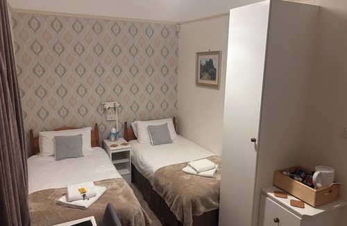 Sittingbourne Bed & Breakfast | The Beaumont - B&B