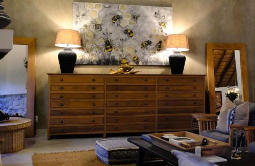 Rust De Winter Cabin | The Beehive Cabin