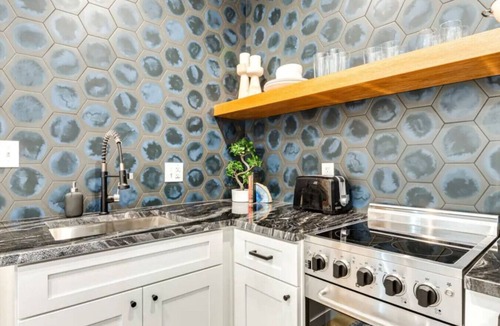 Lockerbie Square Apartment | THE BEST Downtown Spot! Free parking,Pet friendly.