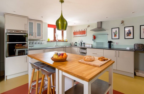 Kingswear Cottage | The Big Barn - Sleeping 14 with a private hot tub