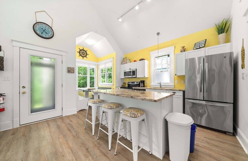 Cherry Valley House | The Birches - 16 Farmview