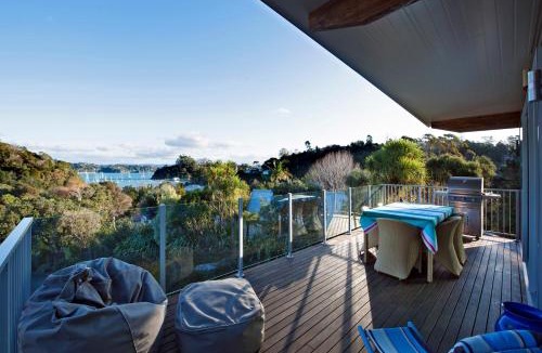 Russell House | The Black Bach