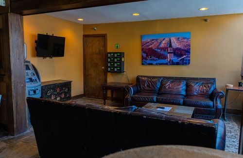 Stratton Mountain Resort | The Black Bear Lodge at Stratton Mountain Resort