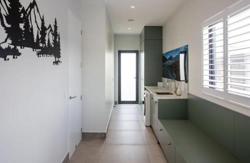 Methven House | The Black Box - Modern & stylish 3 bedroom Sanctuary