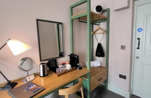 Ilkley Hotel | The Black Hat