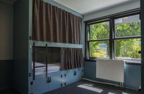 Queenstown City Centre Hostel | The Black Sheep Backpackers