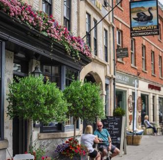 Devizes Hotel | The Black Swan Inn