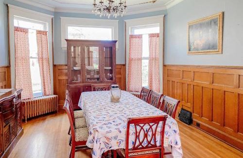 Manistee House | The Blacker House