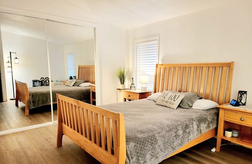 Hemet House | The Blue Cove