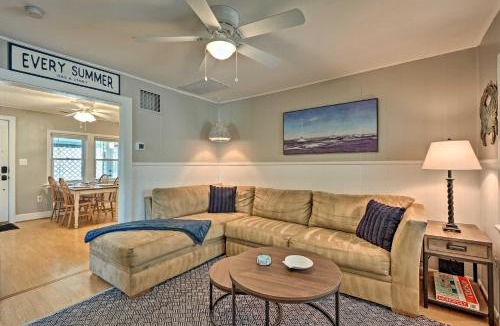 Colonial Beach House | 'The Blue Crab Cottage' - 3 Blocks From The Beach!
