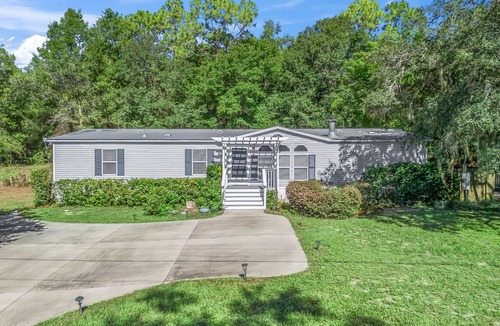 Dunnellon House | The Blue Heron Hideaway- cute & cozy 3 bed/2 bath with Rainbow River Access!