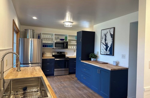 Woolford House | The Blue Heron-Spacious Waterfront Eastern Shore getaway with kayaks