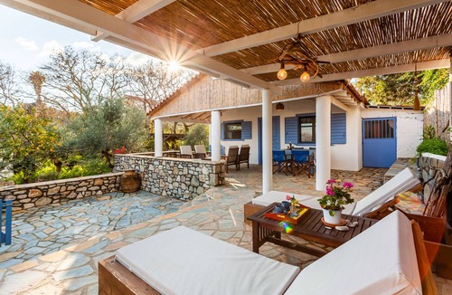 Aipeia House | The Blue House Seaside Retreat - Fully Equipped