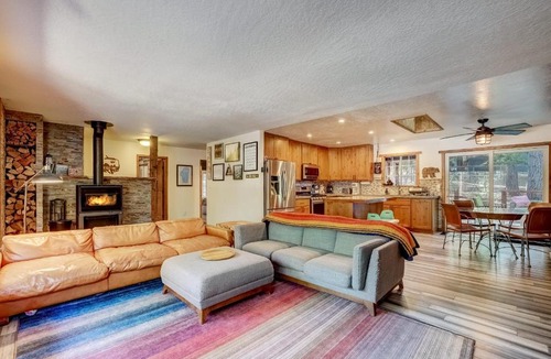 Country Club Estates House | The Blue Lake House - Family fun Abound