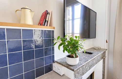 Capucins - Victoire Apartment | The Blue Nest, Studio at Victoire Square
