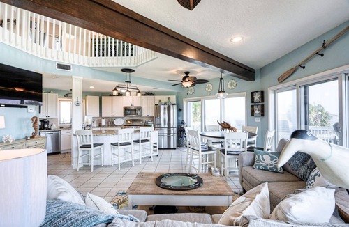 Pirates Beach West House | The Blue Pelican -Ocean Views, Walk to Pirates Beach, Golf Cart