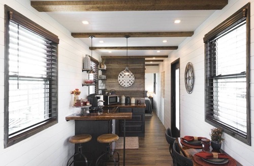 Waco House | *The Blue Ridge* Container Home-Hot Tub | Fire Pit
