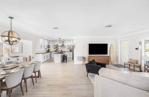 Deerfield Beach House | The Blue Wave Pool 3BDR