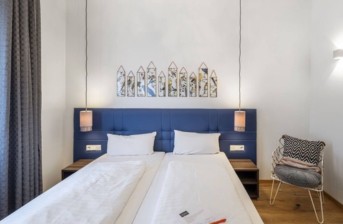 Heidelberg City Centre House | The Bluebird