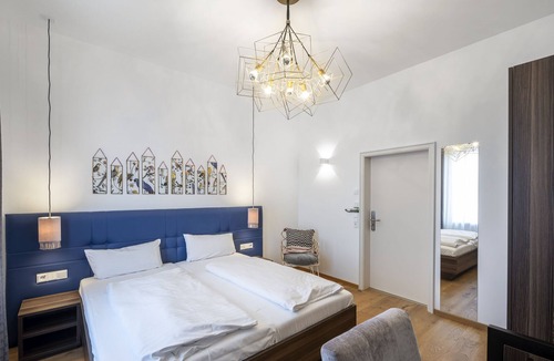 Heidelberg City Centre House | The Bluebird