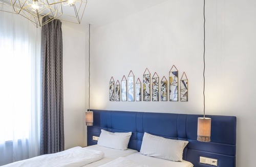 Heidelberg City Centre House | The Bluebird