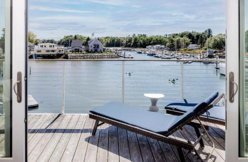 Kennebunkport Hotel | The Boathouse