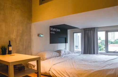 Ekkamai Hostel | The BOB hostel