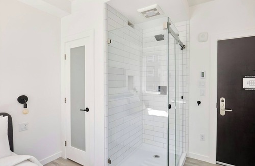 Broadway Hotel | The Boylston Hotel Capitol Hill, Sonder by Marriott Bonvoy