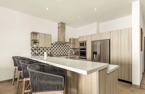 Cerritos Apartment | The Breakers | Cerritos Oceanfront Surfers Place