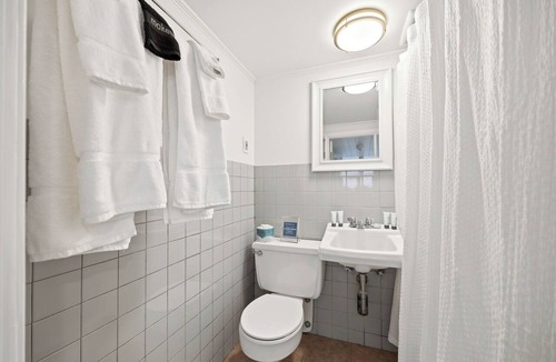 Higgins Beach House | The Breakers Inn