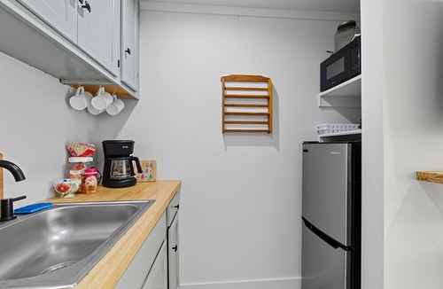 Athens Apartment | The Briarcliff Suite