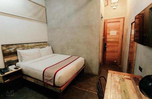 Dumaguete Hotel | The Bricks Hotel