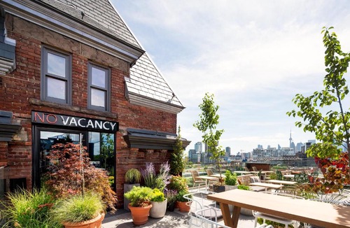 Riverside Hotel | The Broadview Hotel