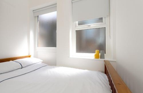 Harrogate House | The Bs Hive, Modern, stylish, 2 bedroom house, in Harrogate centre
