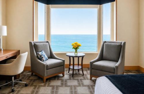 The Loop Hotel | The Buckingham Hotel
