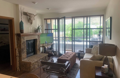 Avon Condo | The Buffalo. Fully remodeled. Walk to everything.