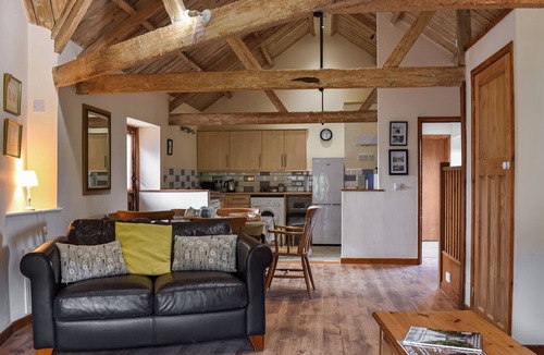 Compton Cottage | The Bull Pen - 17320