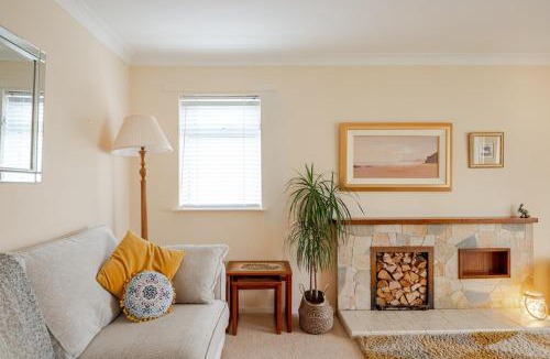 Templepatrick House | The Burrow, a Spacious Bungalow in Heart of NI