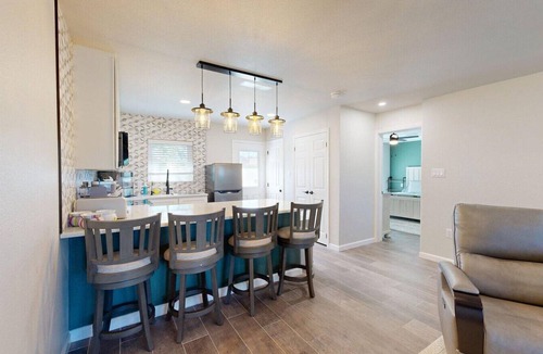 College Station House | The Button on Bucknell - 2.8 mi to TAMU Campus!