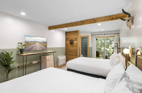 Wimberley Cabin | The Bygone Hotel