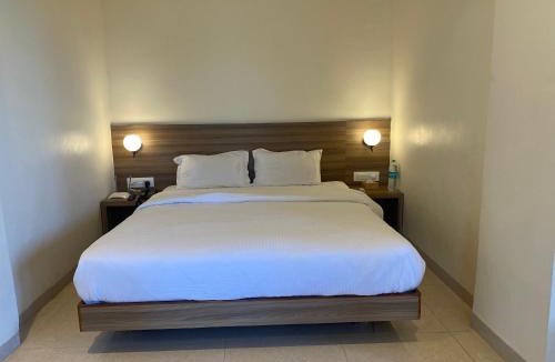 Murud-Harnai Hotel | The Byke Skylark Seafront Resort, Dapoli