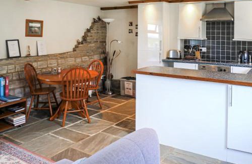 Alcester House | The Byre