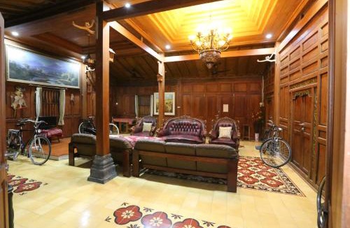 Mertoyudan House | The Cabin Corner