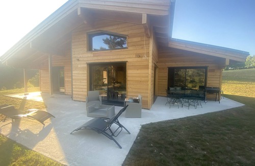 Vitrac-sur-Montane Ski Chalet | The cache