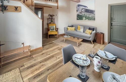 Brayford House | The Calving Barn - Uk49679